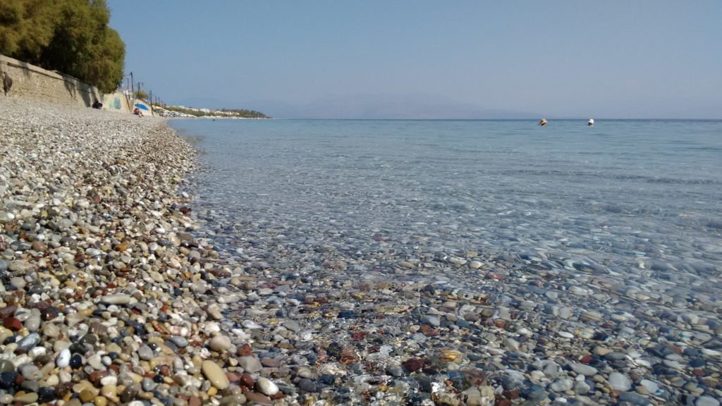 Paralia Akratas - Corinthian gulf, pebbles - Aug 2016