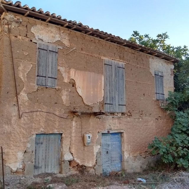 Aigeira - Old adobe house by the beach - c. 2017
